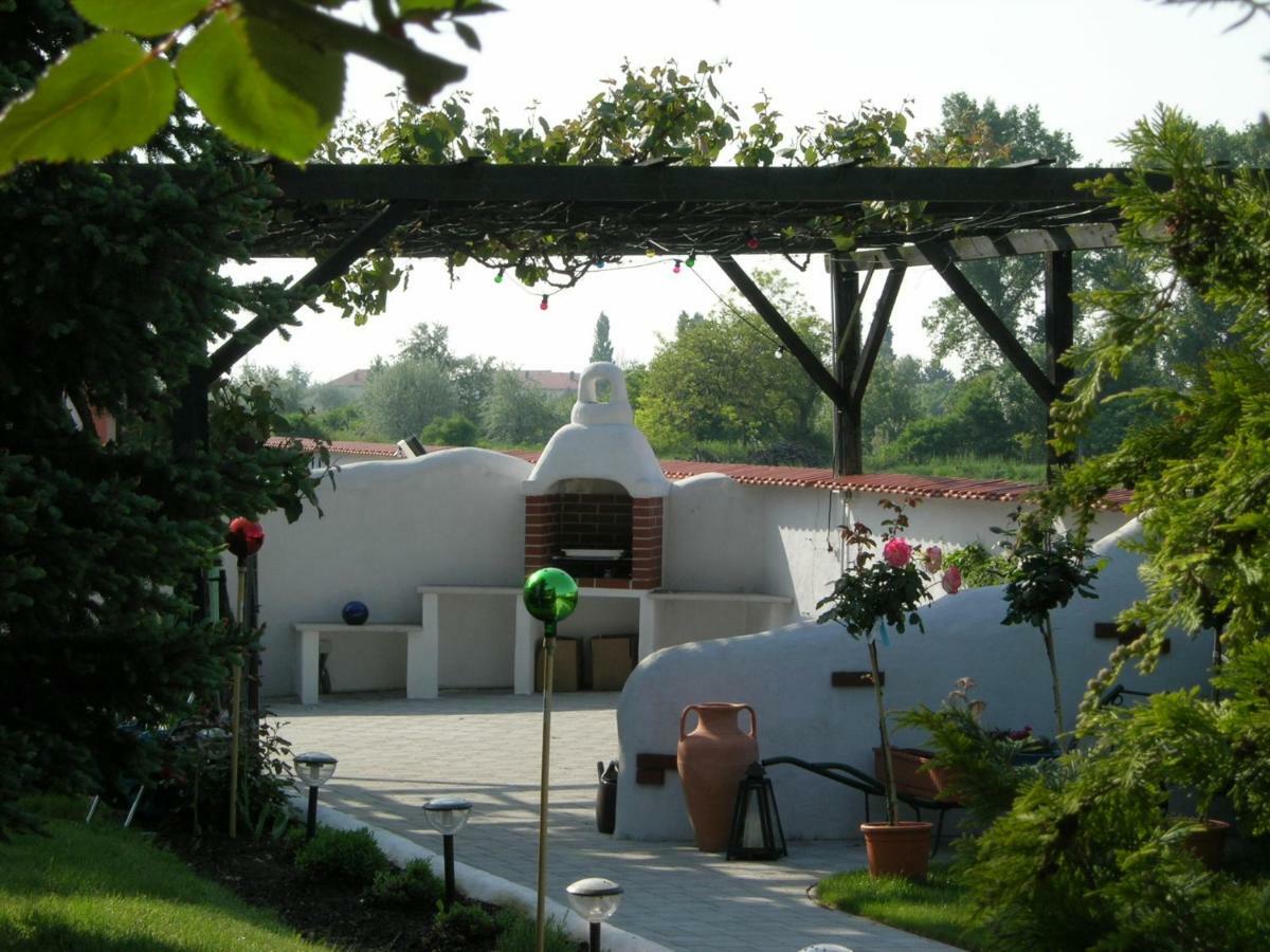 Sekt & Wein - Walter Klein Apartment Illmitz Exterior photo